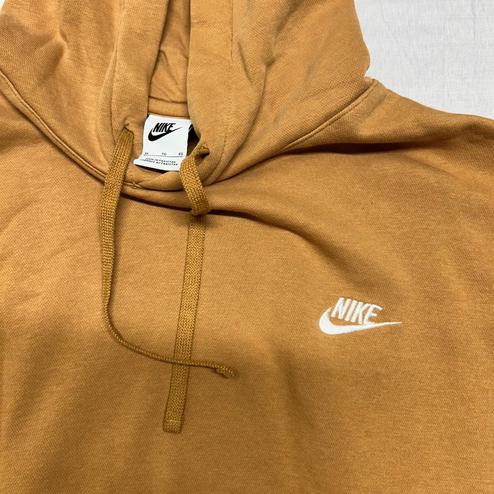 Nike Sportswear Club Fleece Pullover Hoodie Mustard Brown Wheat XL BV2654-722 - Picture 3 of 6